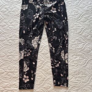 Victoria's Secret Floral Leggings size 8